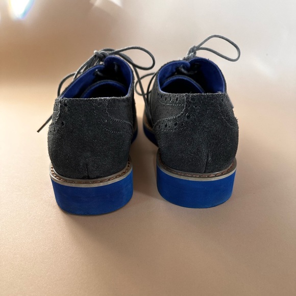 Like new Steve Madden shoe - Picture 3 of 6